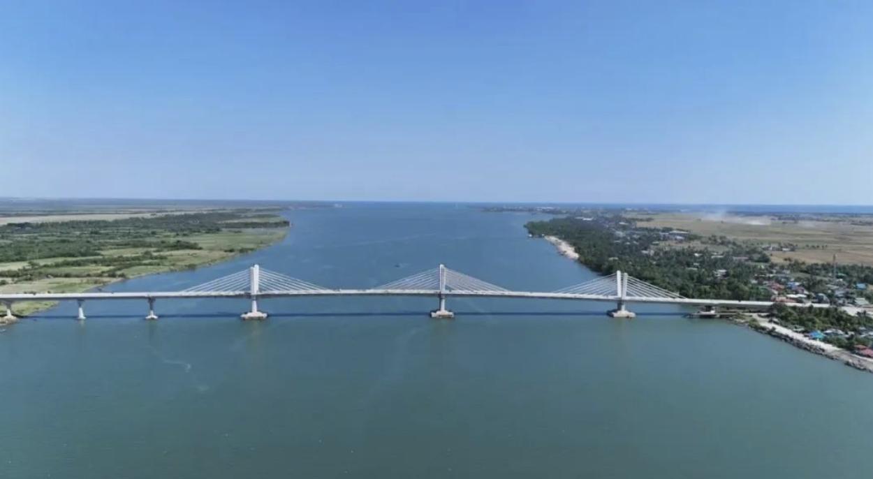 2025年5月16日，菲律賓卡馬拉尼甘大橋順利實(shí)現(xiàn)全橋合龍。受訪單位供圖